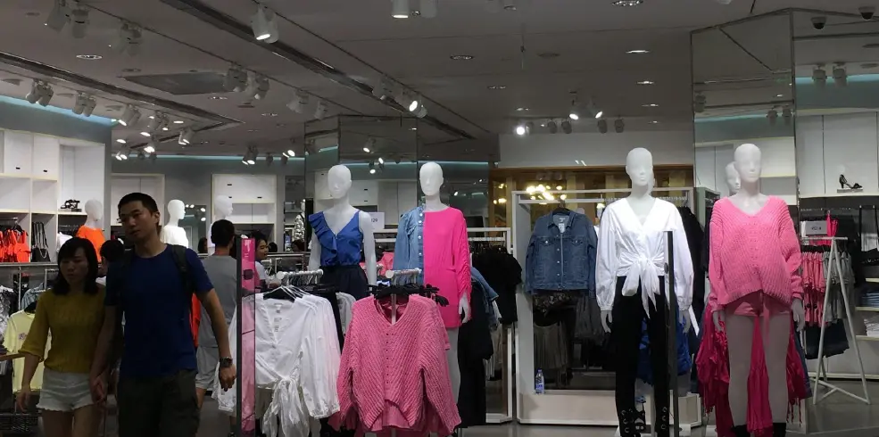 Conception de mannequin de sport personnalis&eacute;e