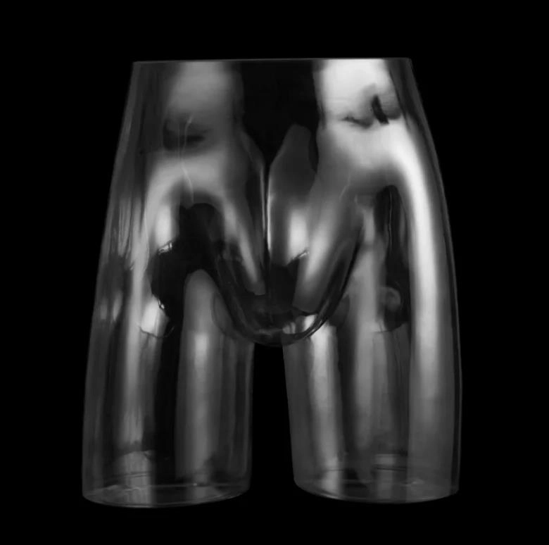 Formes de hanches masculines pour maillots de bain : évaluation de la couverture arrière et de la tension du tissu